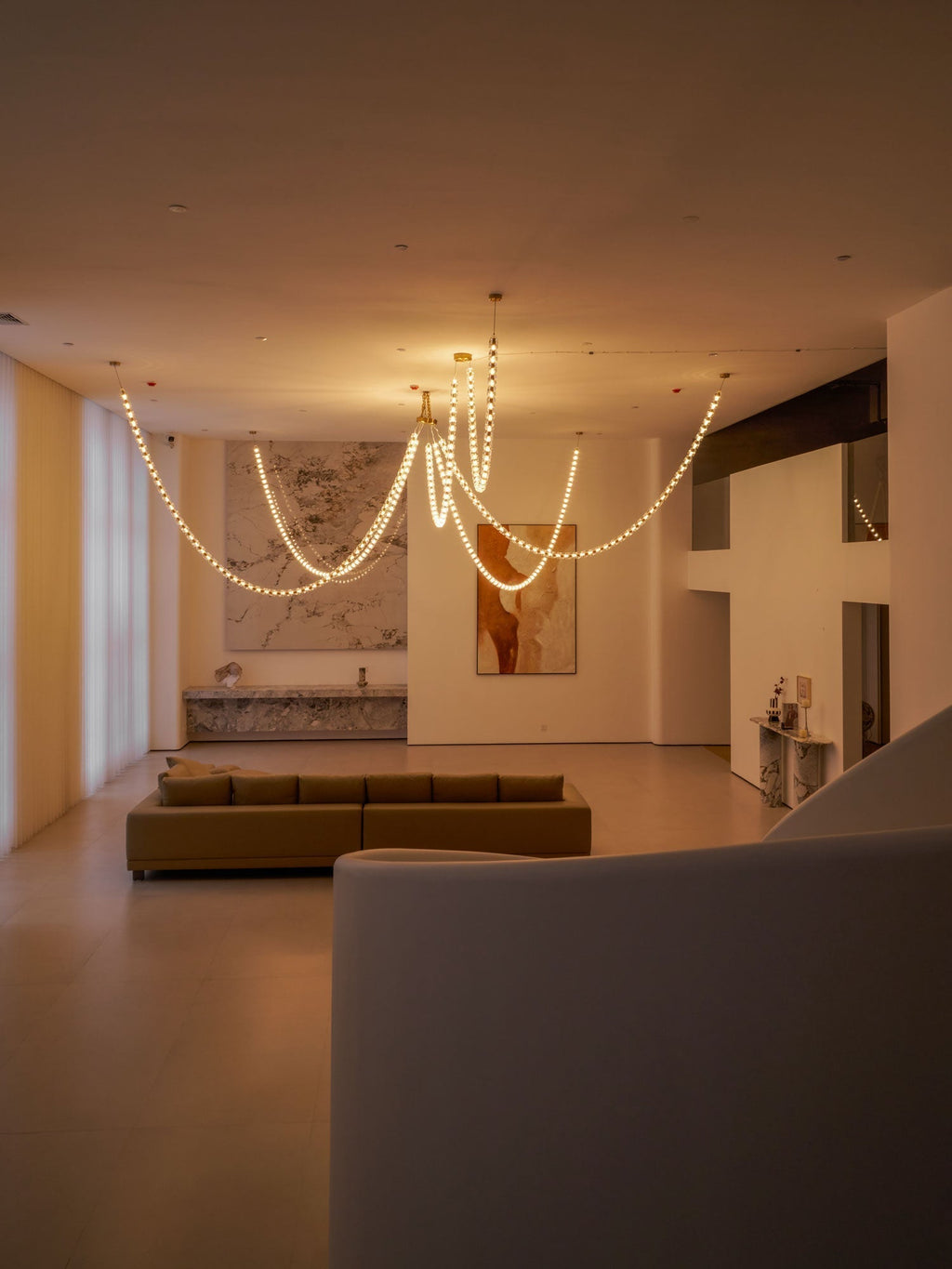 Lustra Chandelier Cristal Doré LED 3-Lignes - Neutralighting