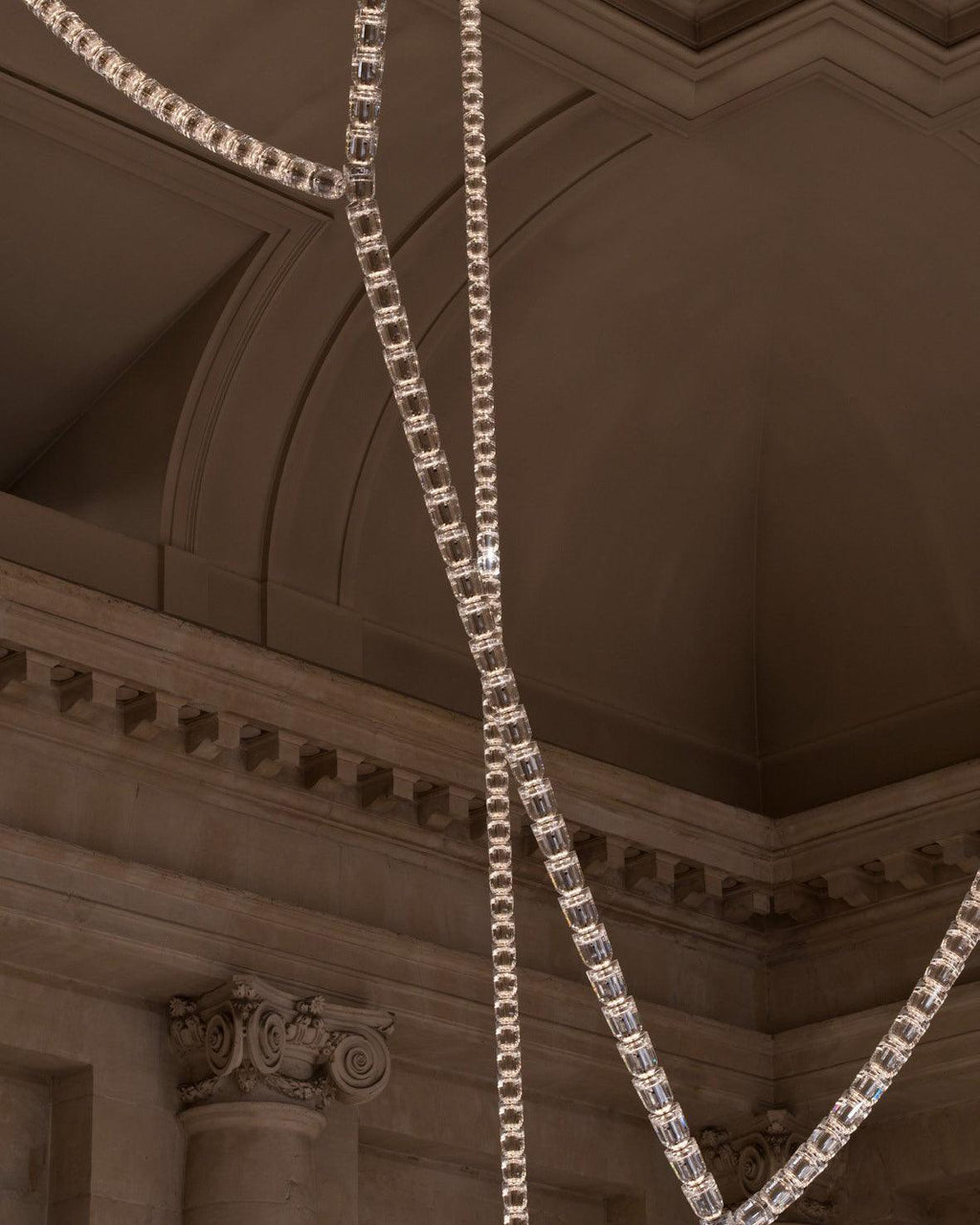 Lustra Chandelier Cristal Doré LED 3-Lignes - Neutralighting