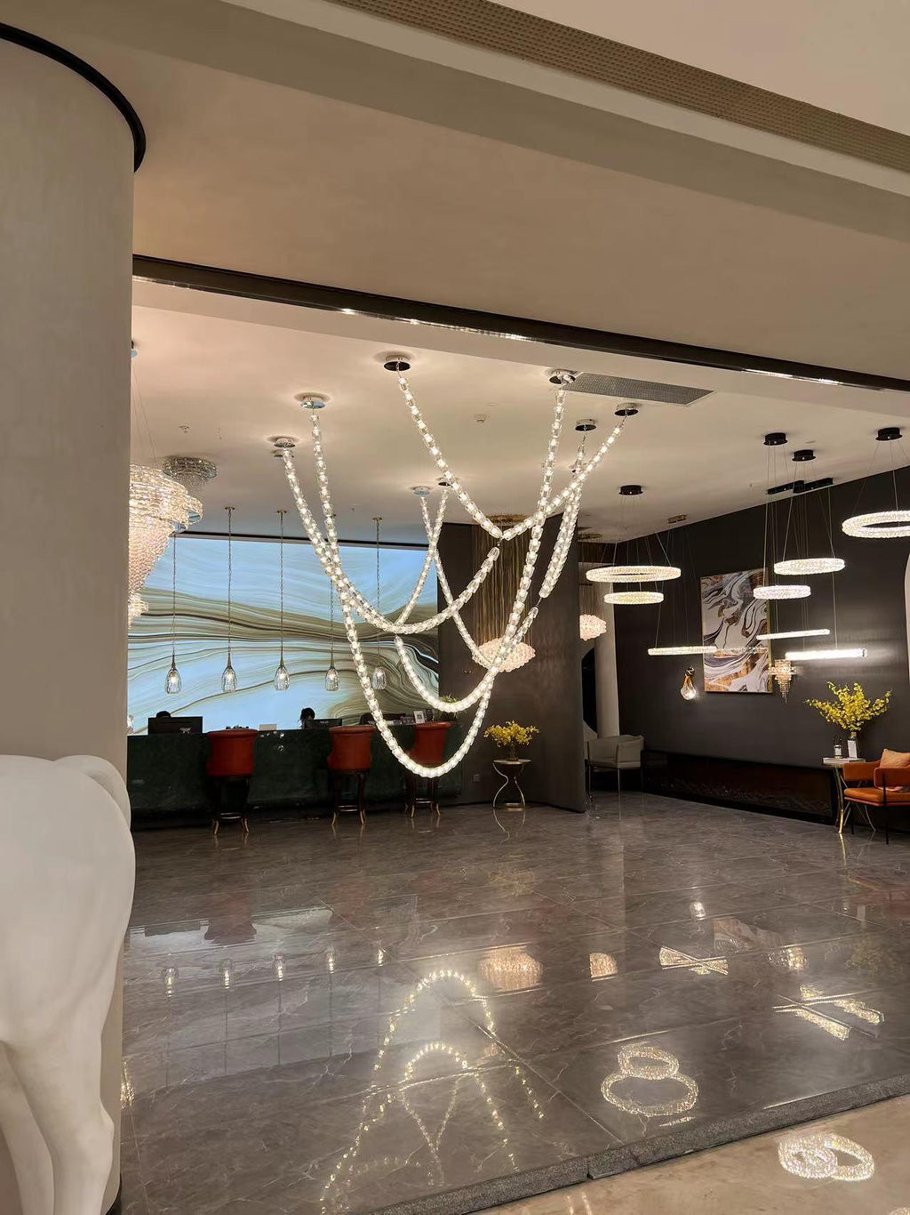 Lustra Chandelier Cristal Doré LED 3-Lignes - Neutralighting