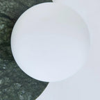 Enox Applique Murale Minimaliste à Globe en Marbre - Neutralighting