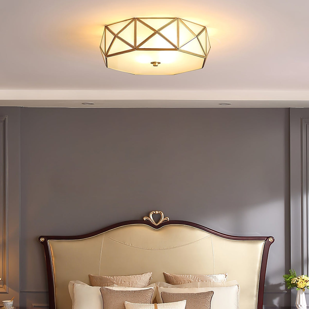 Coloreth Lampe de Plafond Géométrique en Laiton et Verre - Neutralighting