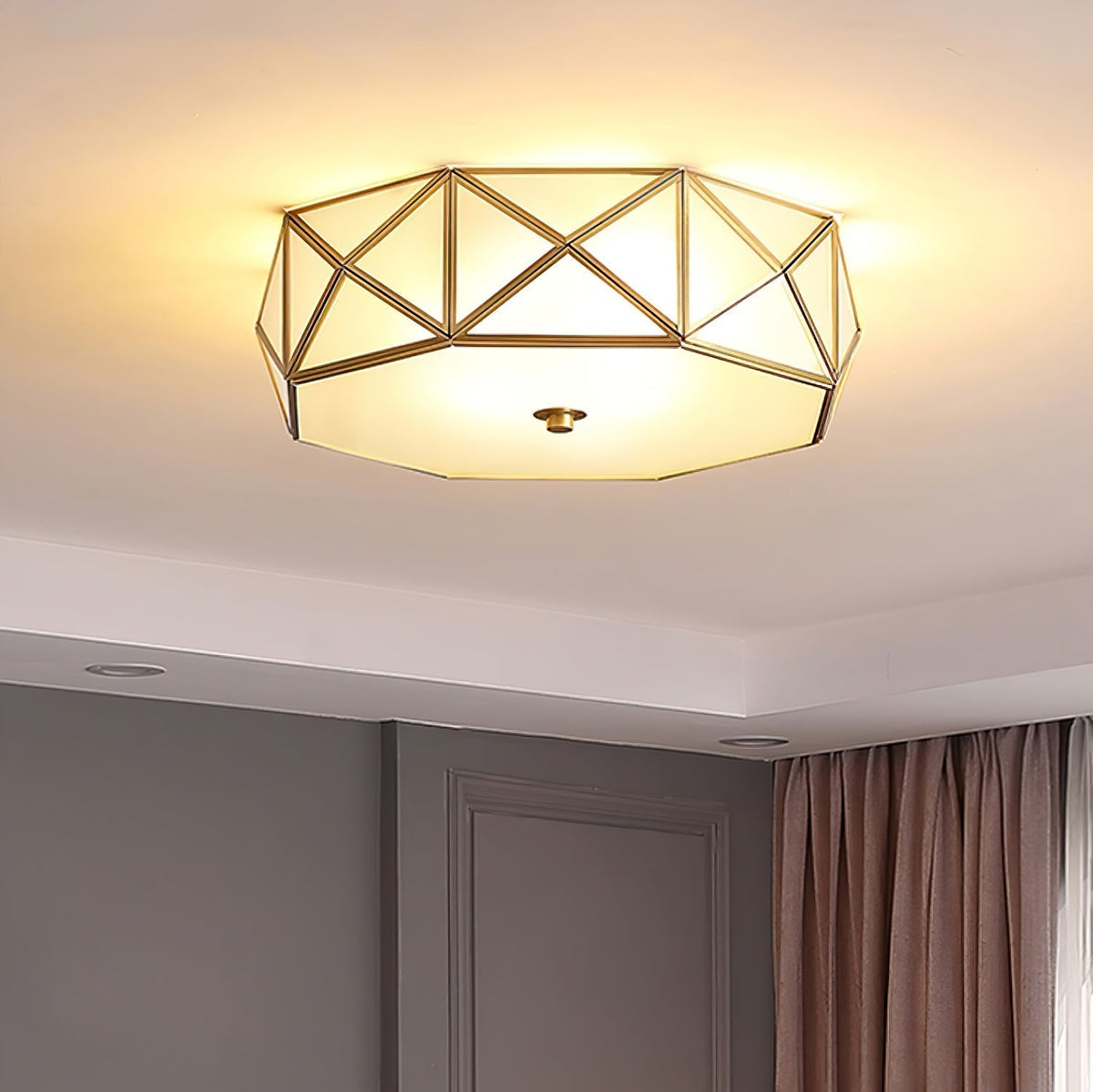 Coloreth Lampe de Plafond Géométrique en Laiton et Verre - Neutralighting