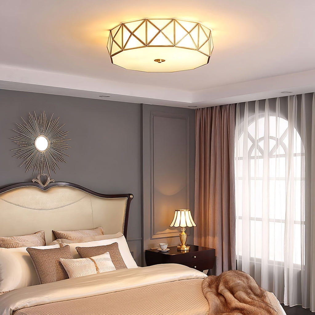 Coloreth Lampe de Plafond Géométrique en Laiton et Verre - Neutralighting