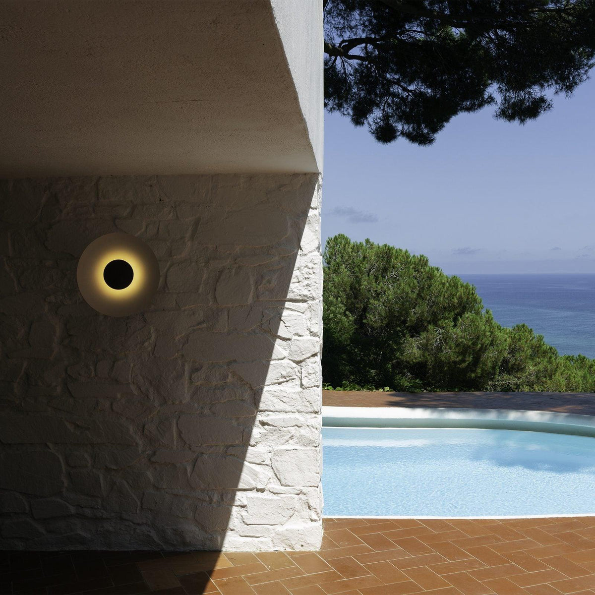 Erlirora Simplicity Glow Plug-in Wall Light - Neutralighting