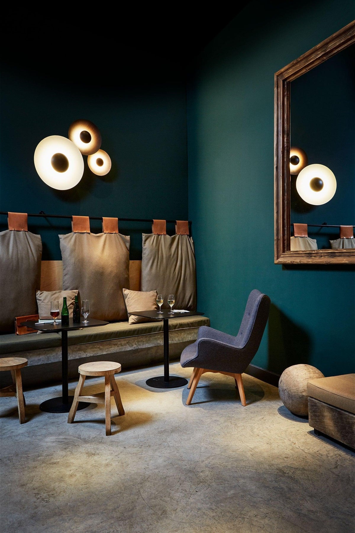 Erlirora Simplicity Glow Plug-in Wall Light - Neutralighting