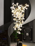 Olivia Chandelier Céramique Gingko Luxe Escalier d'Hôtel - Neutralighting