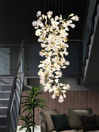 Olivia Chandelier Céramique Gingko Luxe Escalier d'Hôtel - Neutralighting