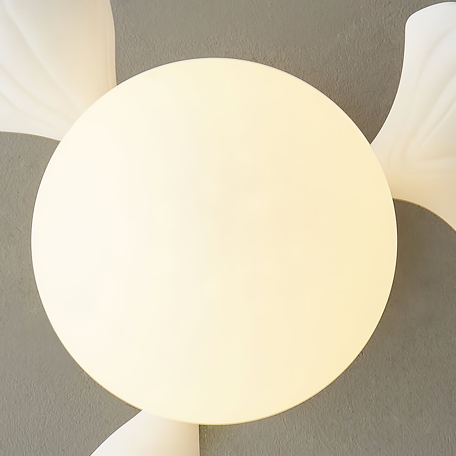 Ginkgo Lustre Plafonnier Rosalia Feuille de Ginkgo Base Dorée - Neutralighting