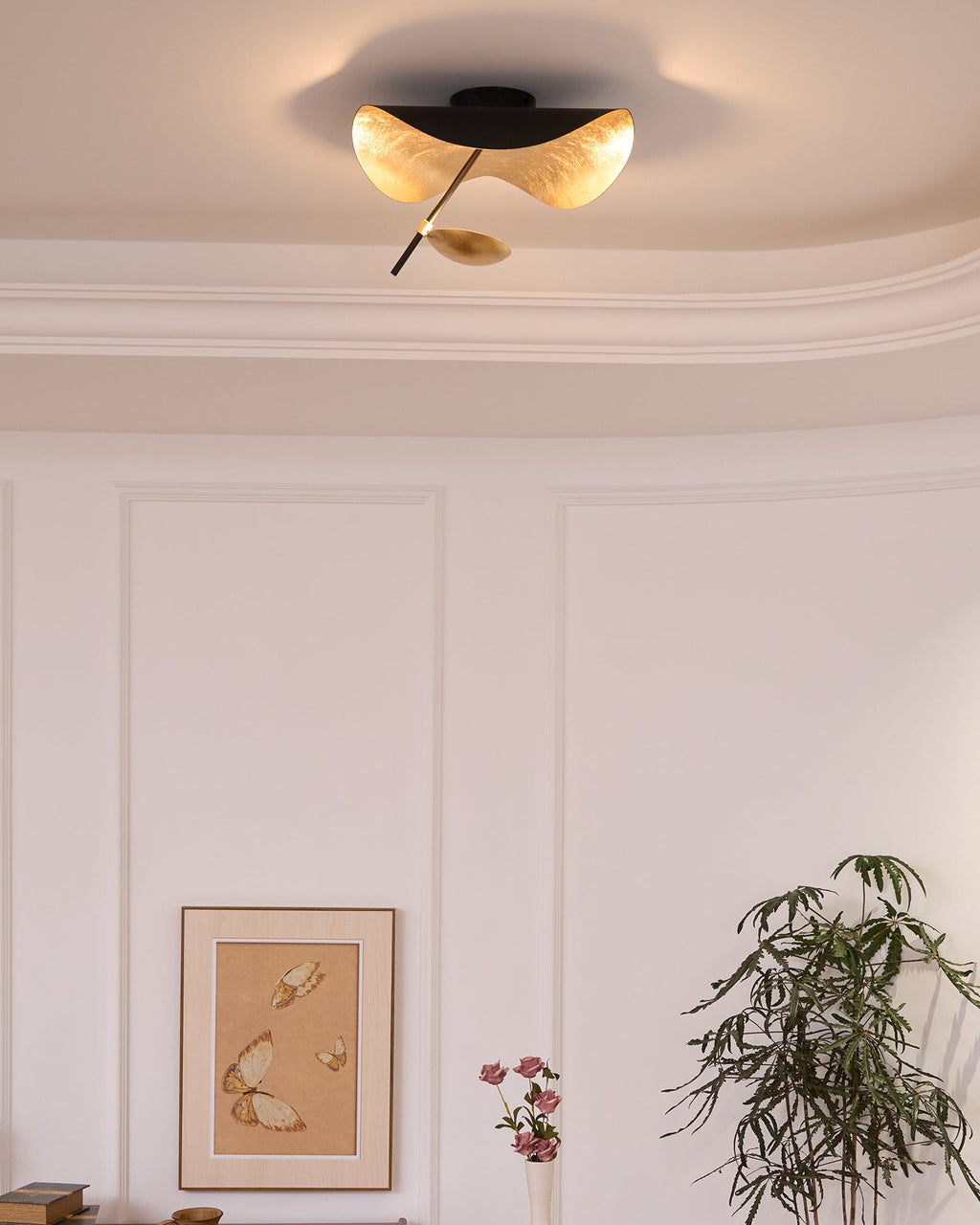 Solara Plafonnier Abat-jour Courbé et Intérieur Doré - Neutralighting