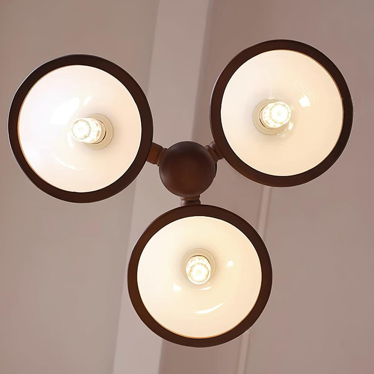 Girona Chandelier à Bras Triples Ajustables en Verre - Neutralighting