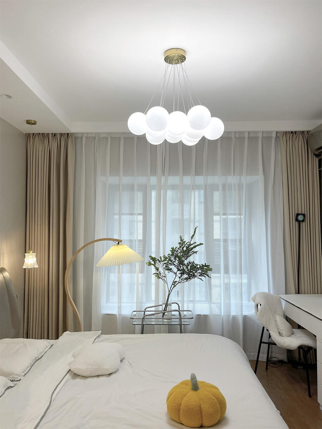 Lustra Chandelier en Verre avec Guirlande en Verre Dépoli - Neutralighting
