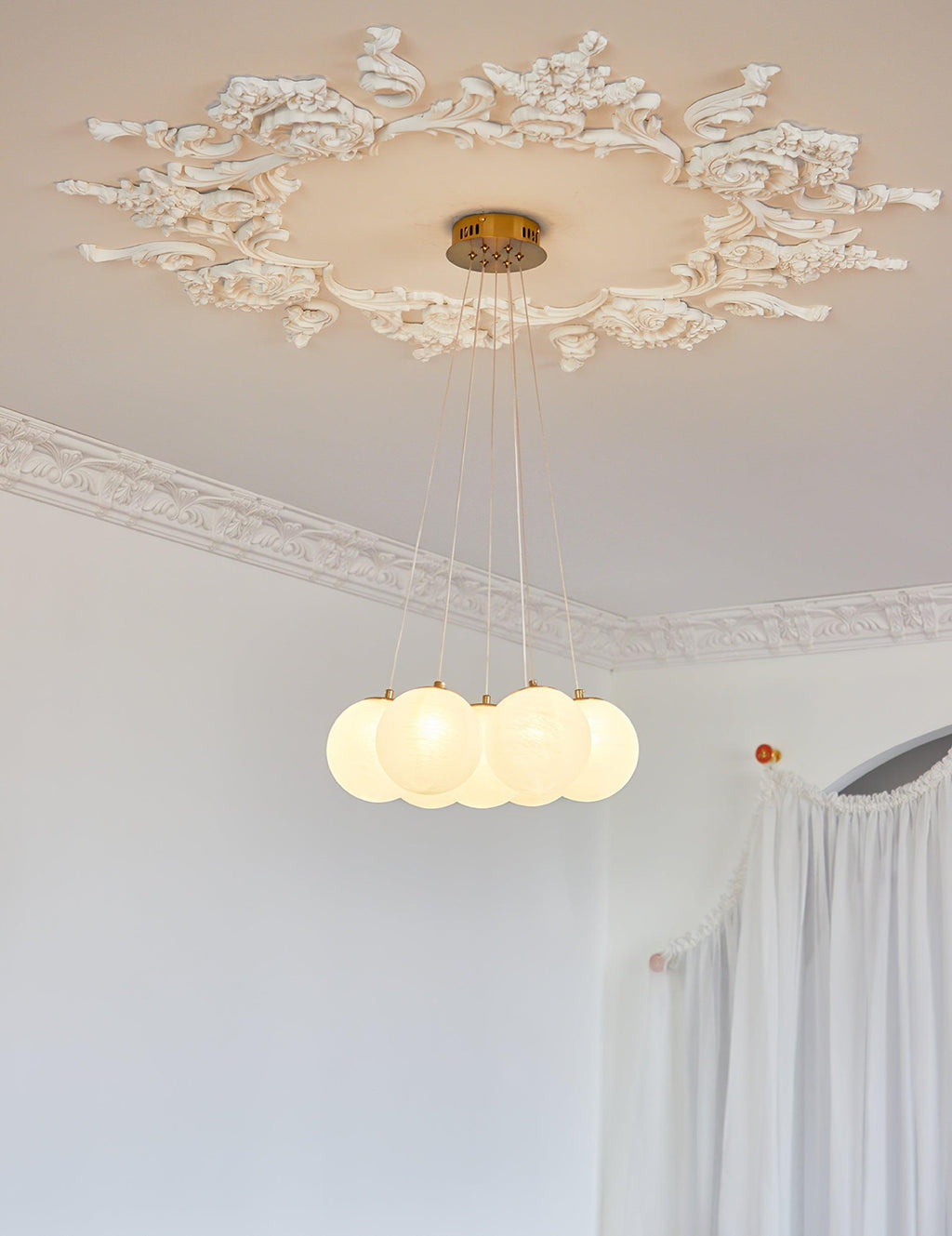 Lustra Chandelier en Verre avec Guirlande en Verre Dépoli - Neutralighting
