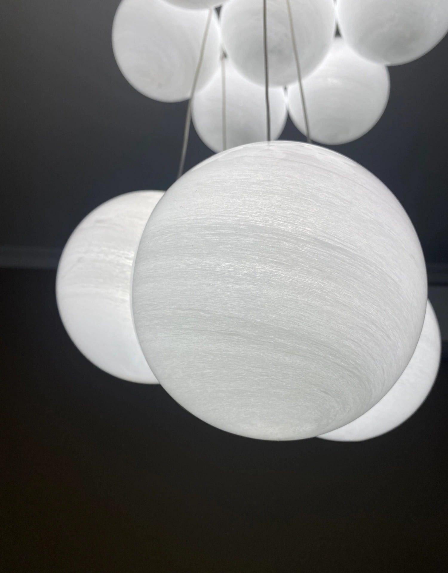 Lustra Chandelier en Verre avec Guirlande en Verre Dépoli - Neutralighting