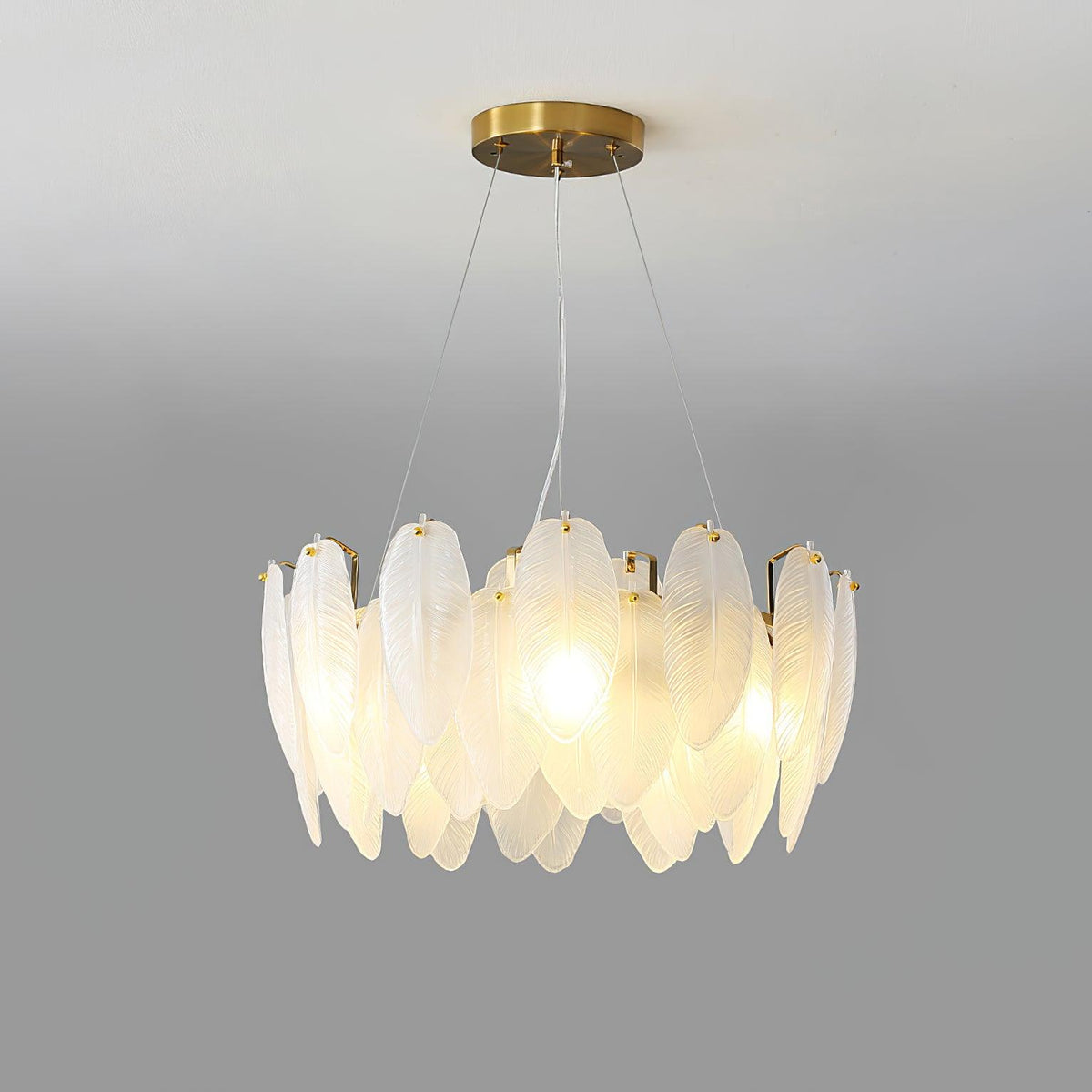 Lustra Chandelier en Plumes et Verre Givré Superposé - Neutralighting