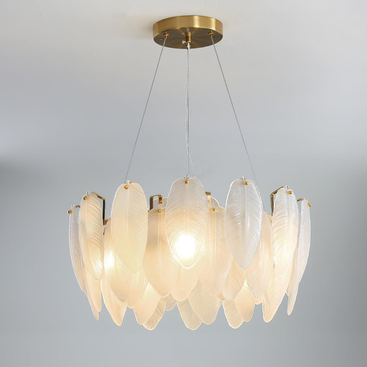Lustra Chandelier en Plumes et Verre Givré Superposé - Neutralighting