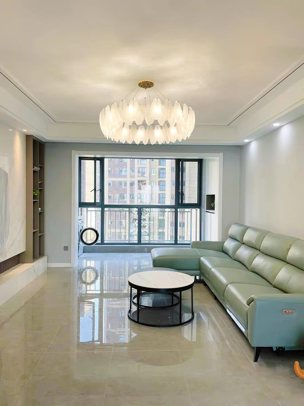 Lustra Chandelier en Plumes et Verre Givré Superposé - Neutralighting
