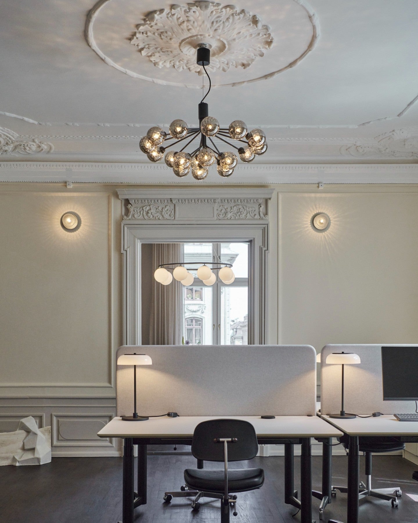 Lustra Suspension en Verre Globe Cluster Laiton - Neutralighting