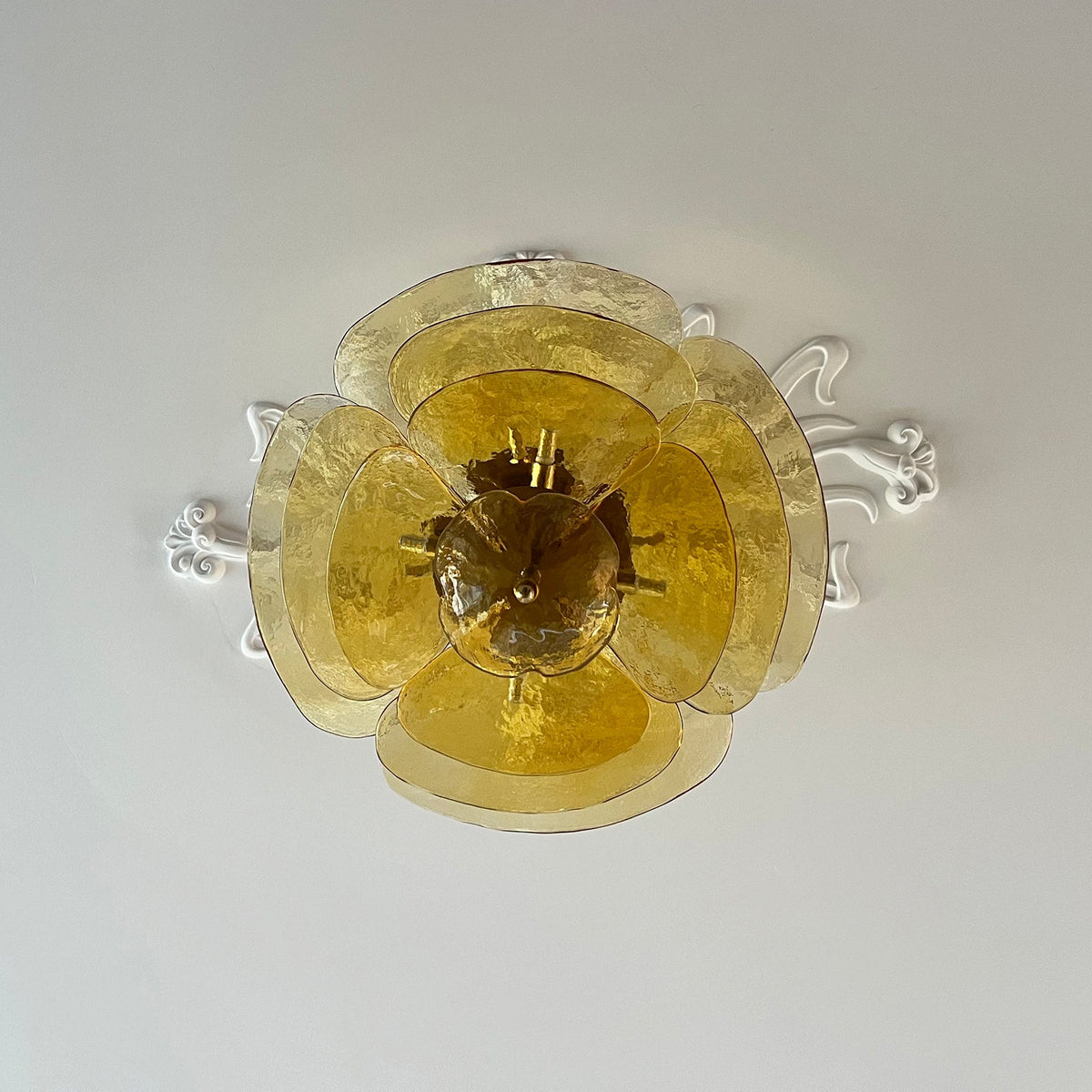 Aurora Chandelier Pétale en Verre Murano Doré Luxe - Neutralighting