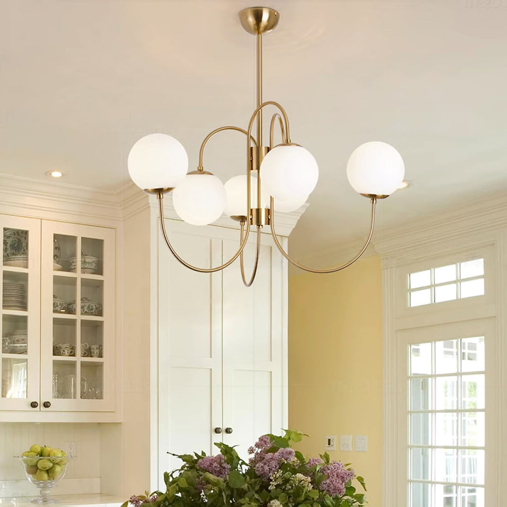 Lustra Chandelier en Laiton avec Globe et Bras Courbés - Neutralighting