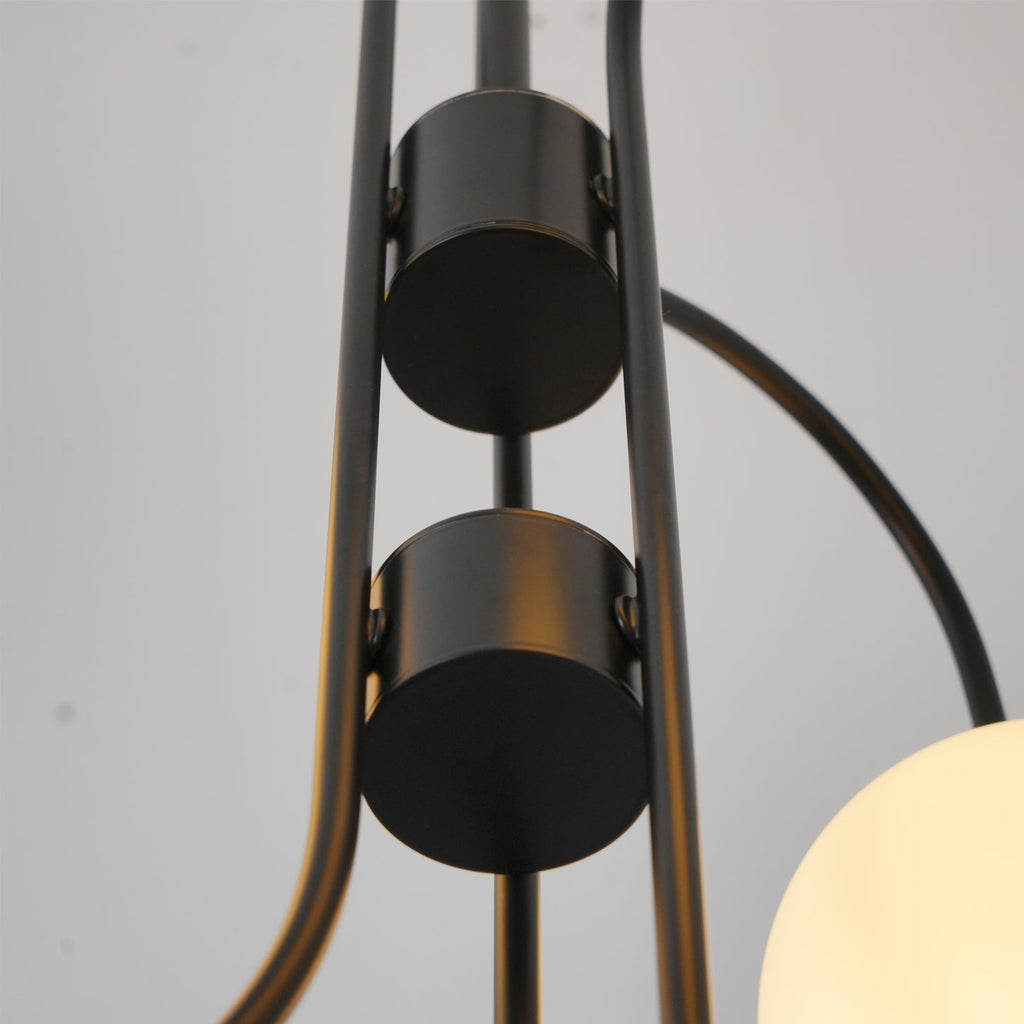 Lustra Chandelier en Laiton avec Globe et Bras Courbés - Neutralighting
