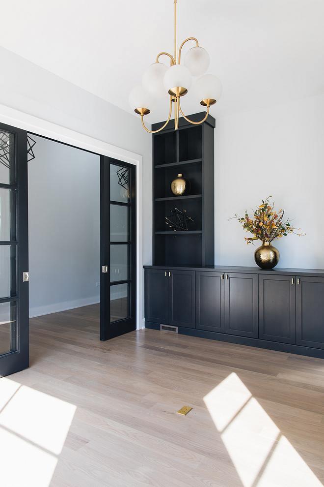 Lustra Chandelier en Laiton avec Globe et Bras Courbés - Neutralighting
