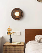 Lumoran Applique murale Ripple avec corps en bois de frêne et abat-jour en verre - Neutralighting
