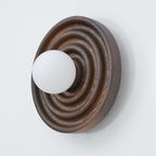 Lumoran Applique murale Ripple avec corps en bois de frêne et abat-jour en verre - Neutralighting