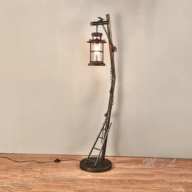 Lampadaire vintage industriel en métal avec éclairage vers le bas – Valcour