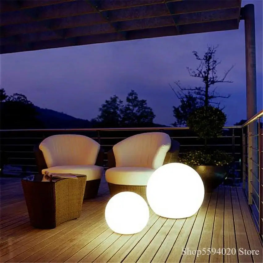 Lampadaire — LED moderne à boules pour décoration intérieure et extérieure