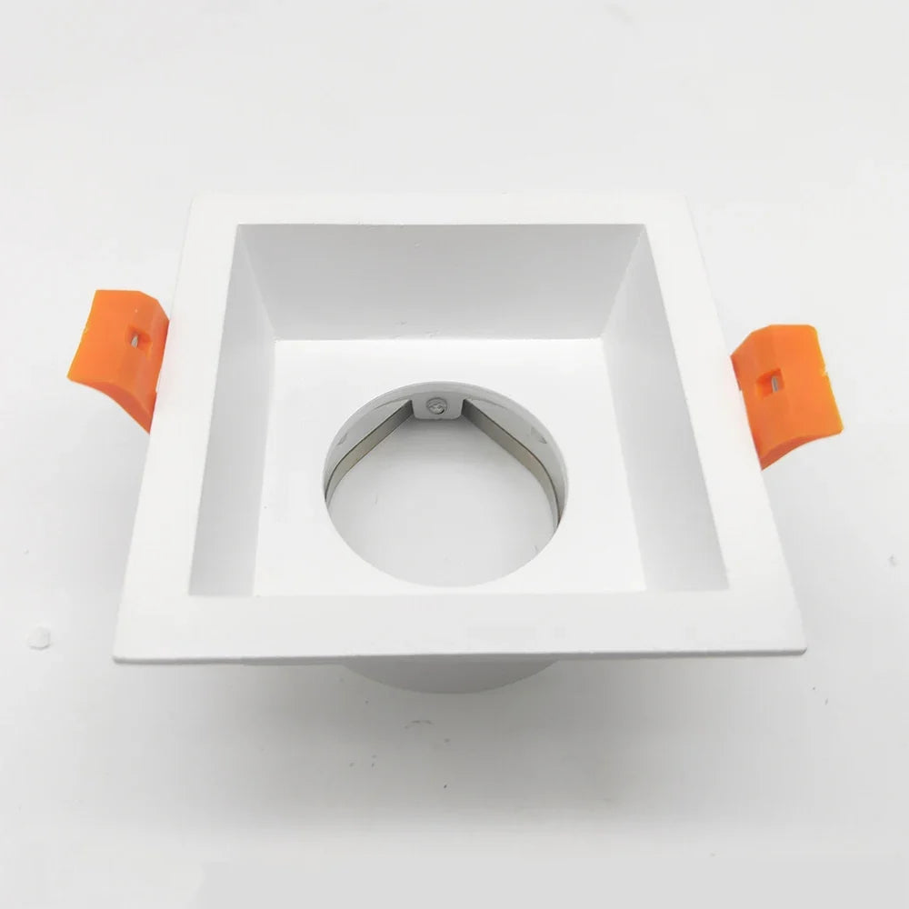 Spot encastrable réglable avec lumière remplaçable et design moderne Marine Saison - Une Note Actuelle dans le Décor