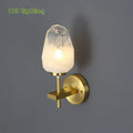 Applique murale design en verre et cuivre doré pour intérieur Naëlle Lointain - Reflets Chaleureux & Décor Raffiné