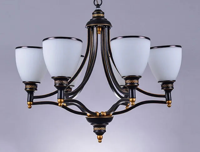 Lustre — Classique en fer et verre pour décoration intérieure