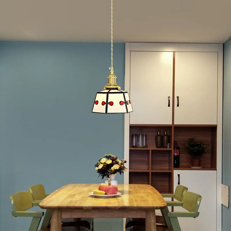 Suspension en vitrail rétro style japonais pour décoration intérieure Azélie Reflet en Verre - Reflets Subtils & Décor Raffiné