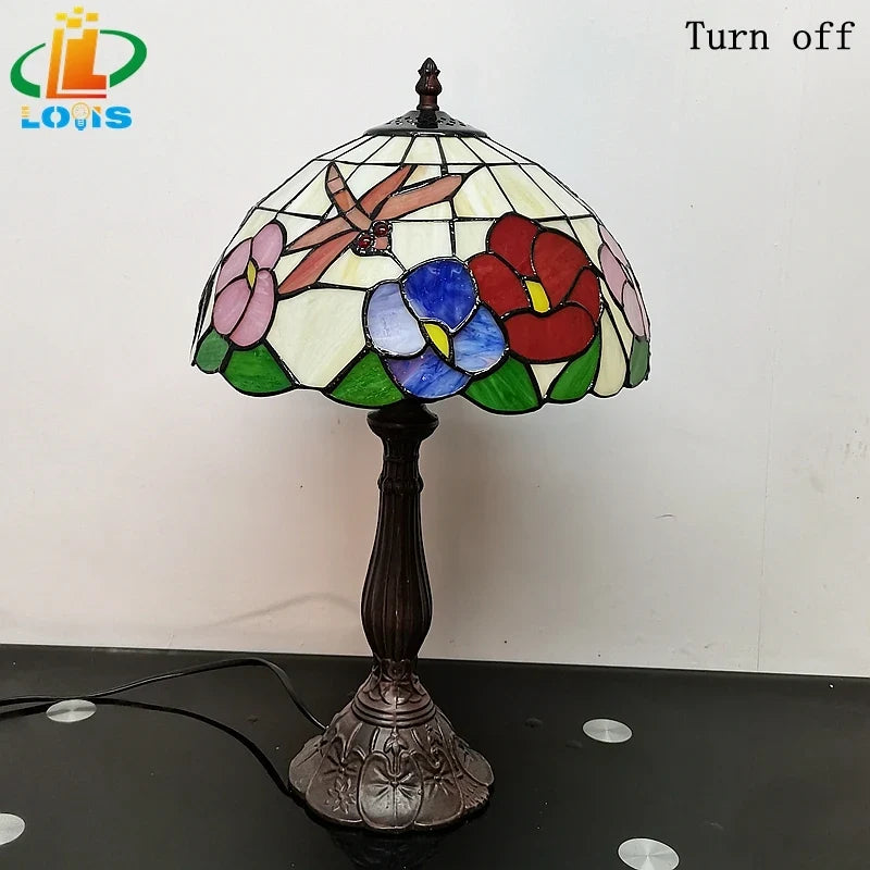 Lampe de table style tiffany avec fleurs et libellules décorative Gaston Détour en Verre - Le Charme du Verre dans le Décor