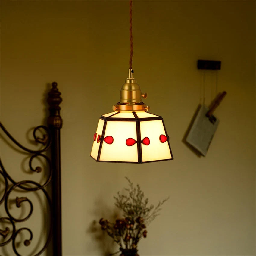 Suspension en vitrail rétro style japonais pour décoration intérieure Azélie Reflet en Verre - Reflets Subtils & Décor Raffiné