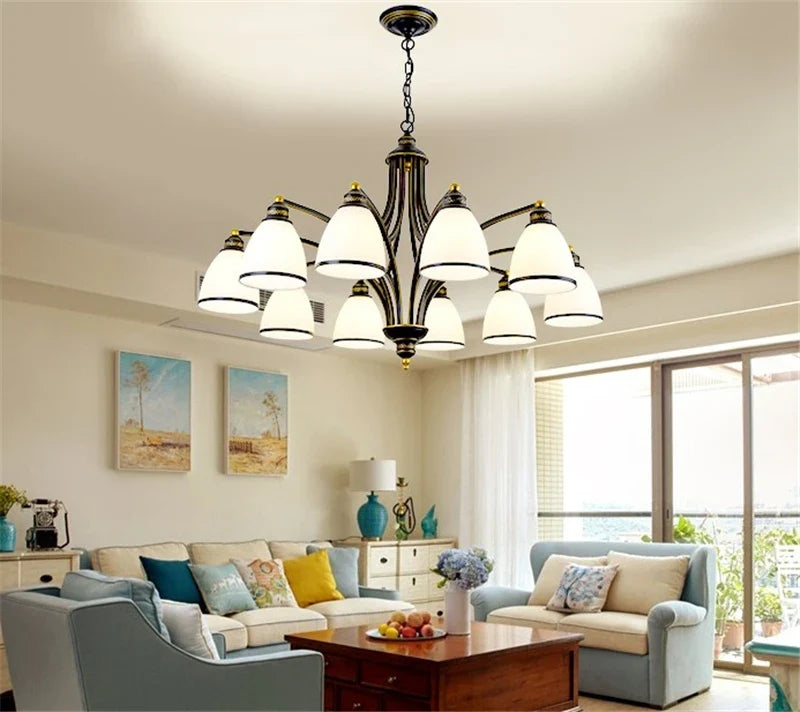 Lustre — Classique en fer et verre pour décoration intérieure