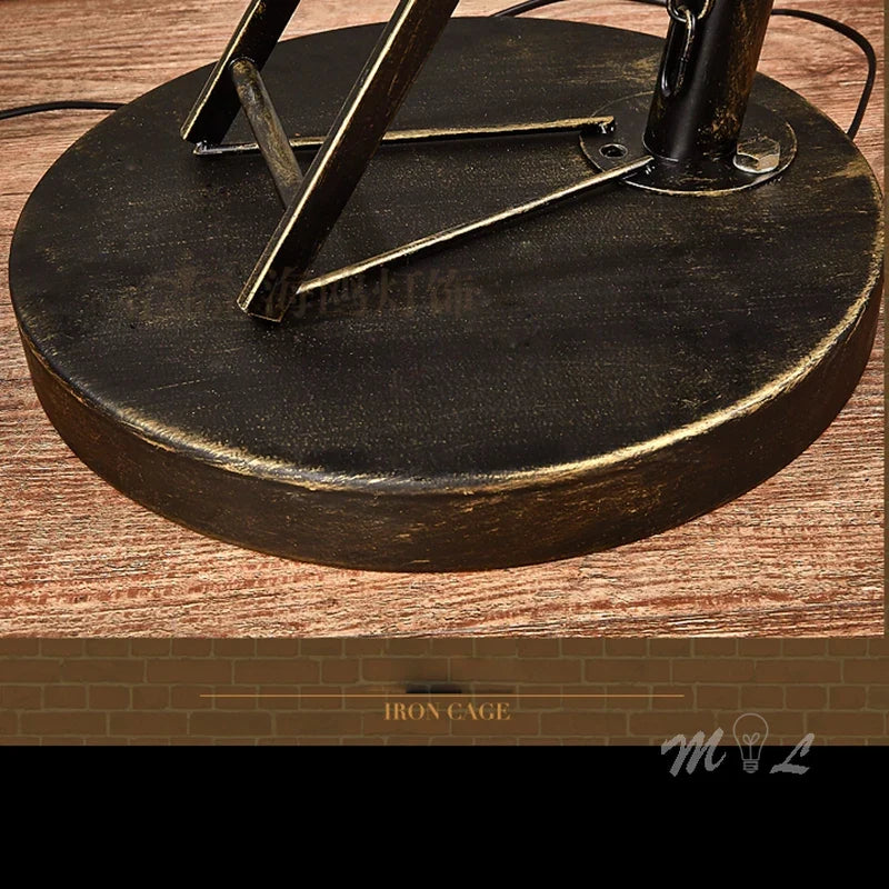 Lampadaire vintage industriel en métal avec éclairage vers le bas – Valcour