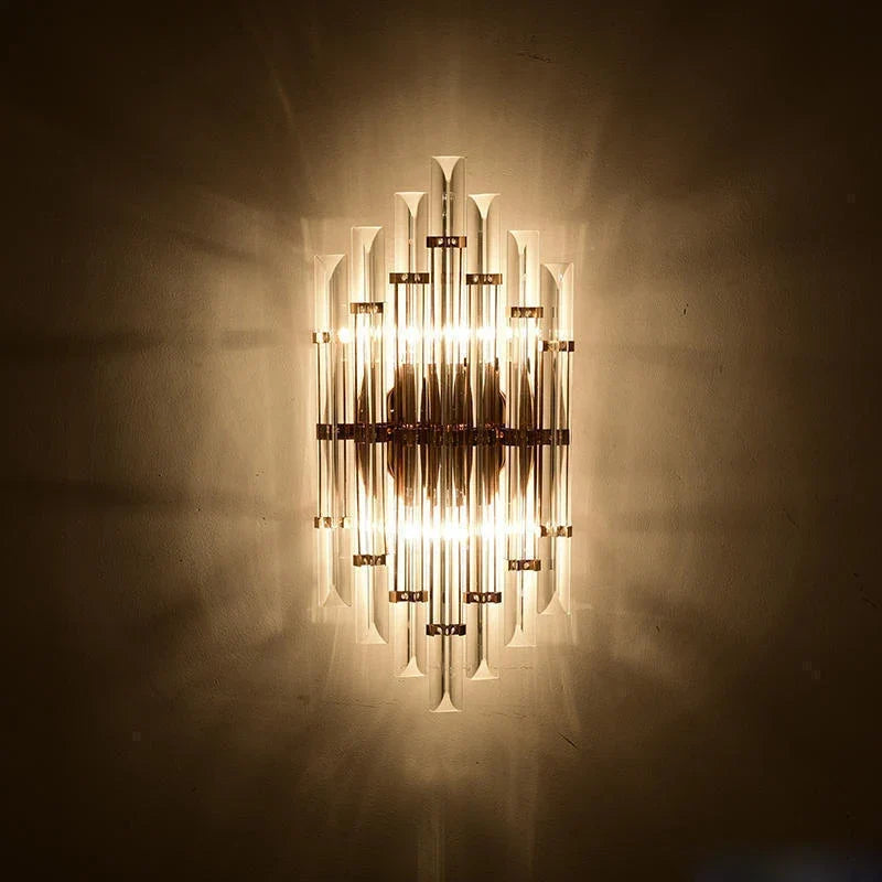 Applique murale design en cristal et fer nordique pour intérieur moderne Gautier Contrepoint - Jeux de Reflets & Présence Raffinée