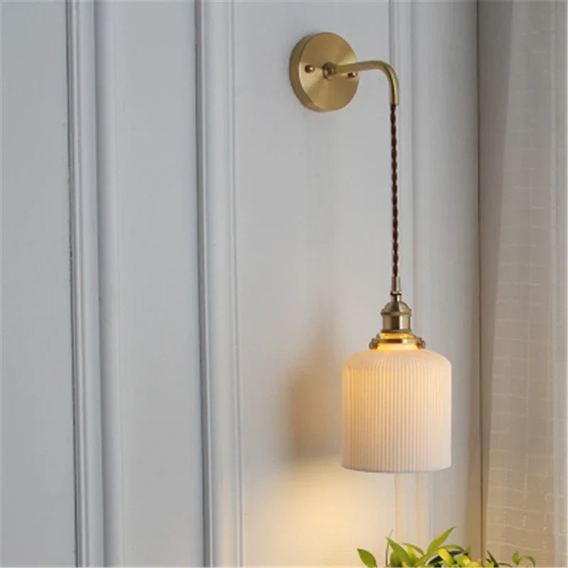 Applique murale en porcelaine blanche design nordique élégant pour intérieur Lucine Essence - Matière Expressive & Décor Raffiné