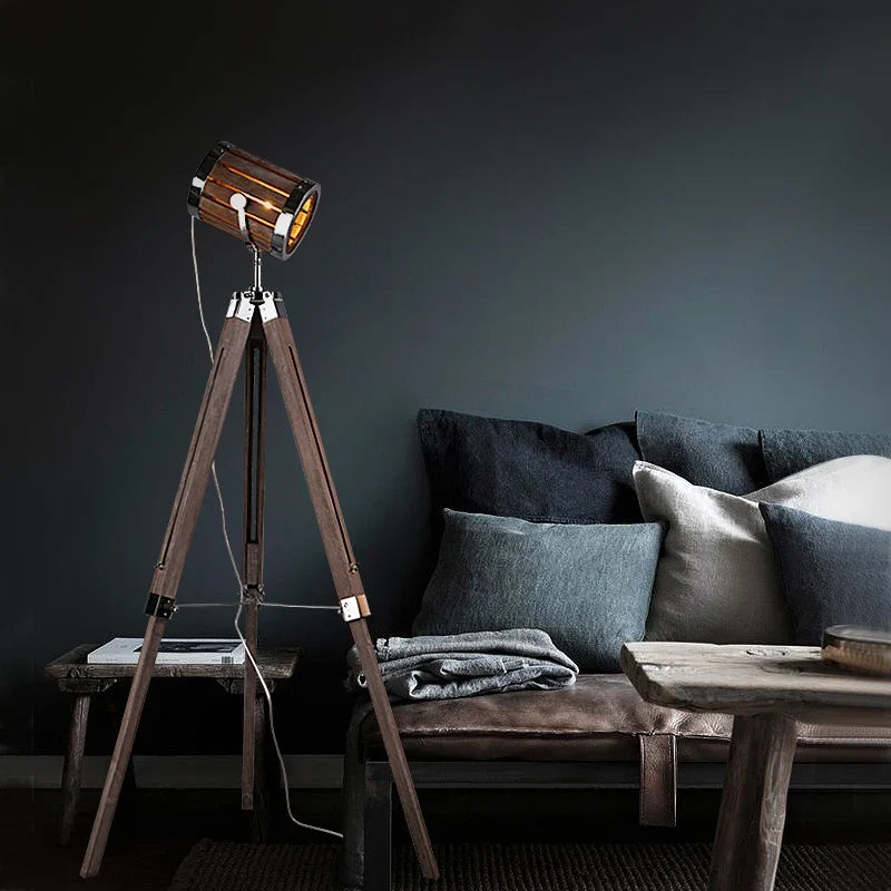 Lampadaire — Rétro en bois massif au style industriel