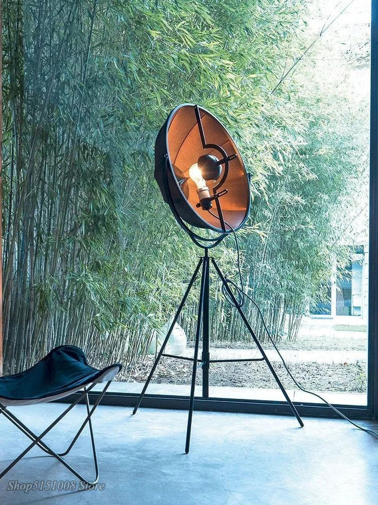 Lampadaire — LED trépied nordique moderne pour décoration intérieure