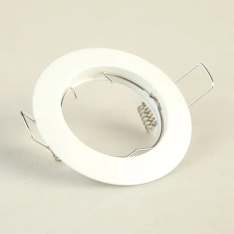 Spot encastrable réglable avec lumière remplaçable et design moderne Marine Saison - Une Note Actuelle dans le Décor