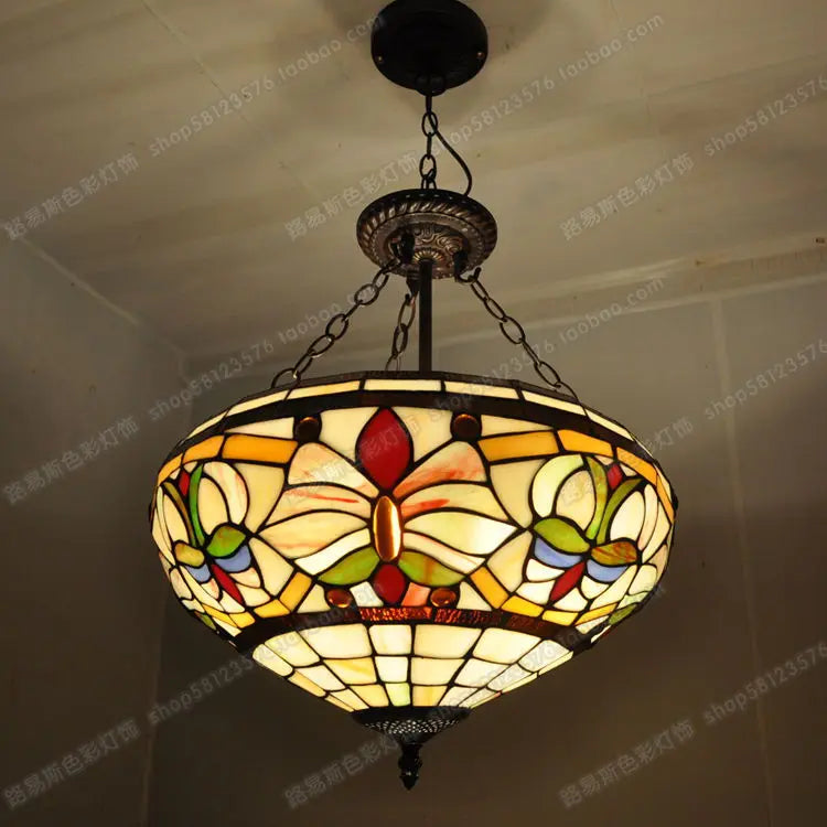 Lustre — Rétro style européen lampes tiffany pour décoration intérieure