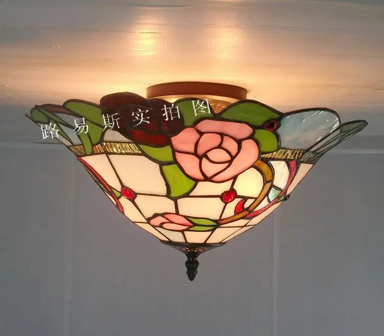 Plafonnier en verre tiffany style pastoral éclairage décoratif moderne Léna Intervalle - Le Charme du Verre dans le Décor