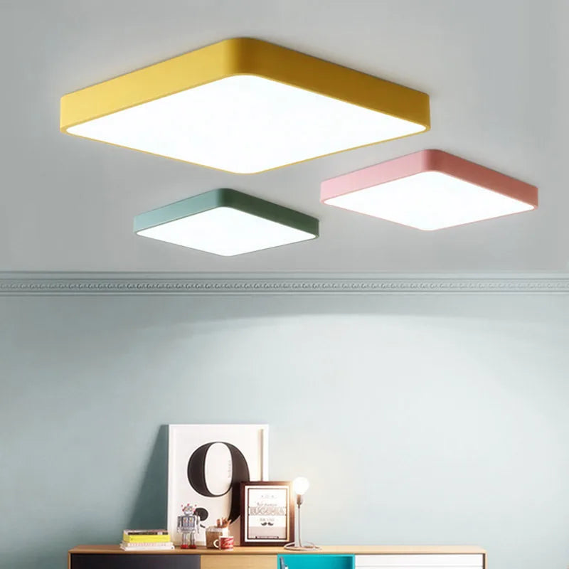 Plafonnier led carré surface monté avec télécommande luminaire Diane Sérénade - Une Silhouette Graphique Affirmée