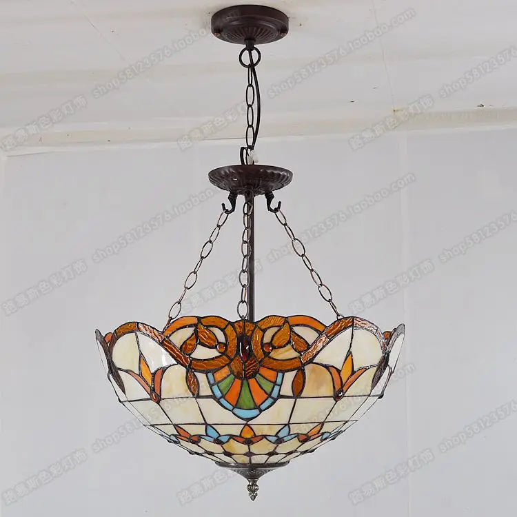 Lustre — Baroque en verre coloré pour éclairage élégant