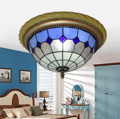 Plafonnier en vitrail style méditerranéen pour extérieur et intérieur Cléa Cime en Verre - Reflets Subtils & Décor Raffiné