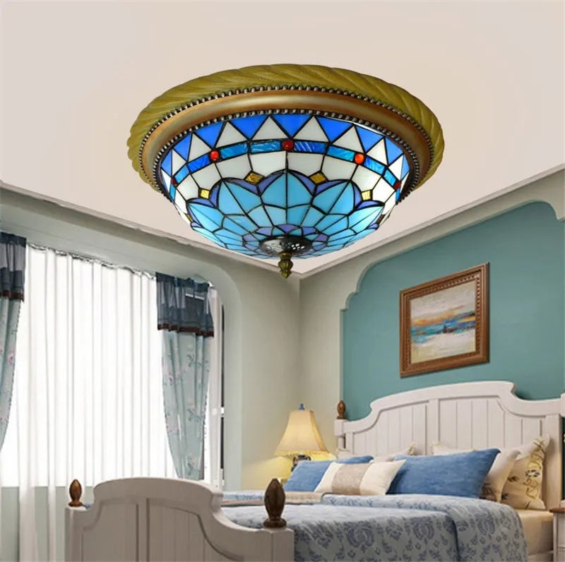 Plafonnier en vitrail style méditerranéen pour extérieur et intérieur Cléa Cime en Verre - Reflets Subtils & Décor Raffiné