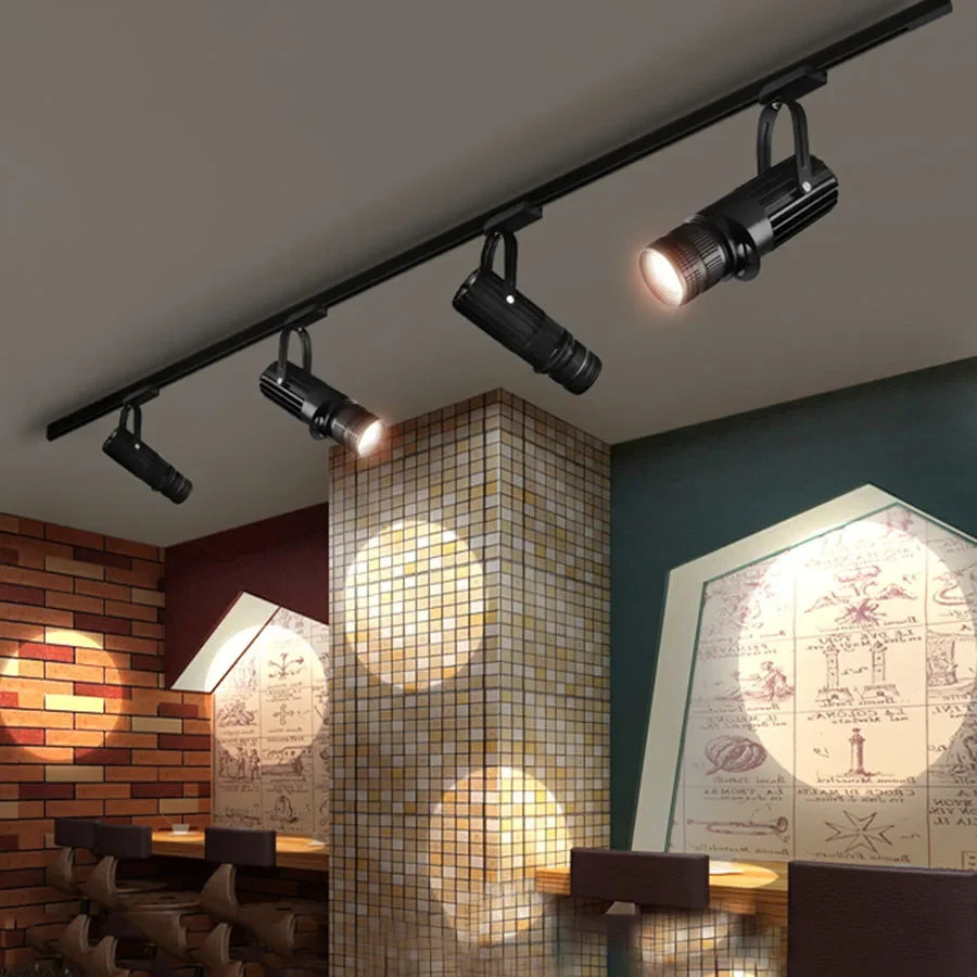 Luminaire — Projecteur sur rail LED avec mise au point réglable pour éclairage intérieur
