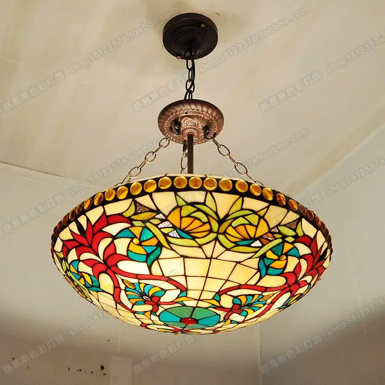 Lustre — Décoratif européen pour bar et restaurant